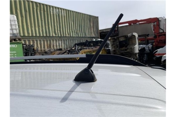 Recambio de antena electrica para kia sportage (km) 2.0 crdi referencia OEM IAM 962501F200 96200G6000 