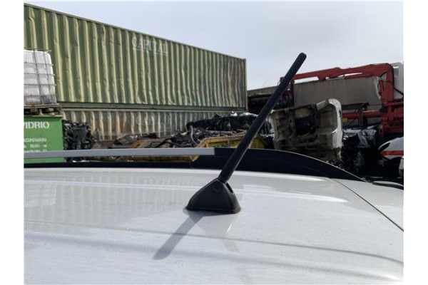 Recambio de antena electrica para kia sportage (km) 2.0 crdi referencia OEM IAM 962501F200 96200G6000 