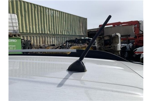 Recambio de antena electrica para kia sportage (km) 2.0 crdi referencia OEM IAM 962501F200 96200G6000 