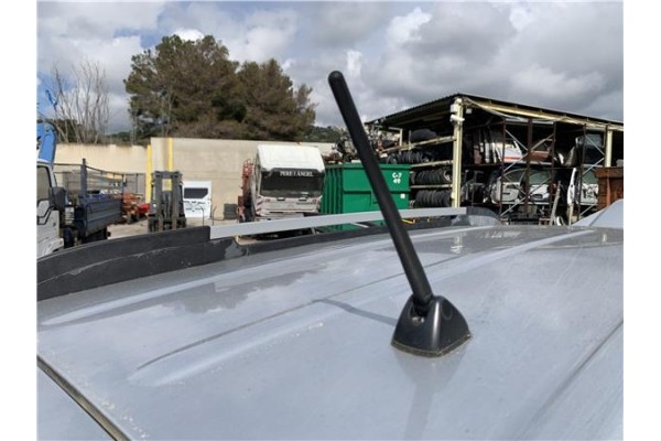 Recambio de antena electrica para kia sportage (km) 2.0 crdi referencia OEM IAM 962501F200 96200G6000 