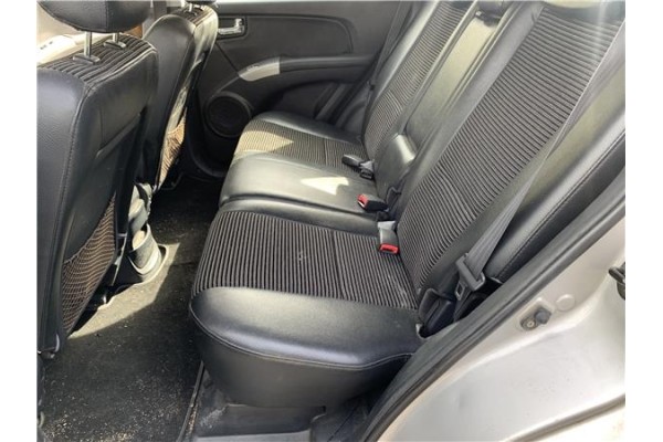 Recambio de asientos traseros para kia sportage (km) 2.0 crdi referencia OEM IAM 894001F0125BK 893001F0125BK 