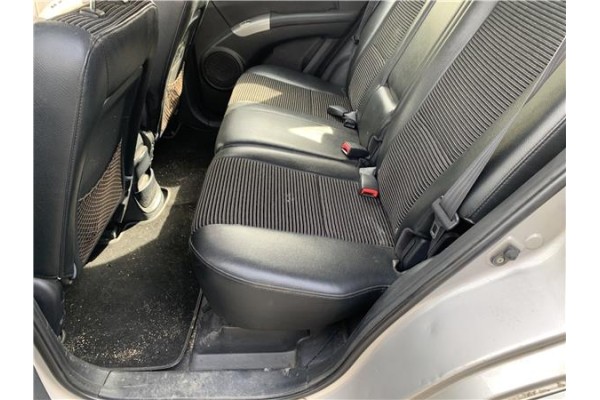 Recambio de asientos traseros para kia sportage (km) 2.0 crdi referencia OEM IAM 894001F0125BK 893001F0125BK 