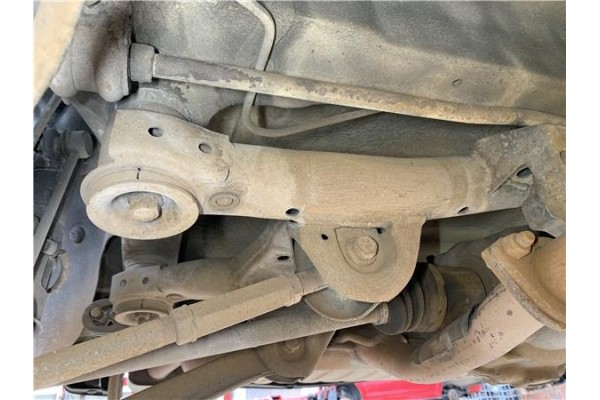 Recambio de barra estabilizadora trasero para kia sportage (km) 2.0 crdi referencia OEM IAM 555102E100  