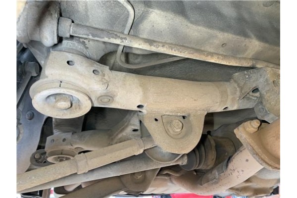 Recambio de barra estabilizadora trasero para kia sportage (km) 2.0 crdi referencia OEM IAM 555102E100  
