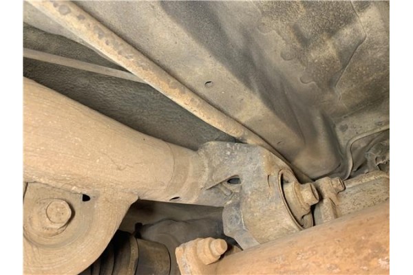 Recambio de barra estabilizadora trasero para kia sportage (km) 2.0 crdi referencia OEM IAM 555102E100  