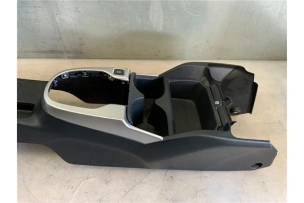 Recambio de embellecedor consola central para honda jazz (gk) 1.3 comfort referencia OEM IAM L13B2  