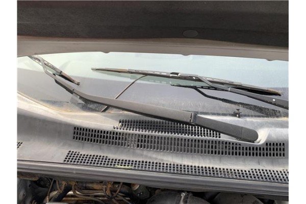 Recambio de brazo limpiaparabrisas delantero derecho para kia sportage (km) 2.0 crdi referencia OEM IAM 983201F000  