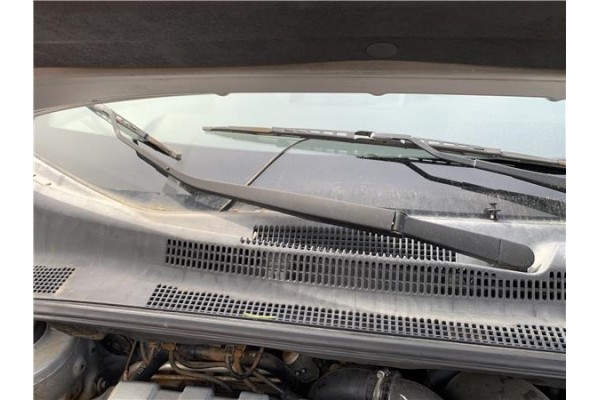 Recambio de brazo limpiaparabrisas delantero derecho para kia sportage (km) 2.0 crdi referencia OEM IAM 983201F000  