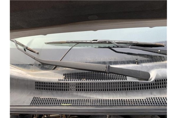 Recambio de brazo limpiaparabrisas delantero derecho para kia sportage (km) 2.0 crdi referencia OEM IAM 983201F000  