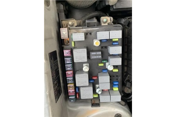 Recambio de caja fusibles/rele para kia sportage (km) 2.0 crdi referencia OEM IAM 919511F220 1,54866E+19 