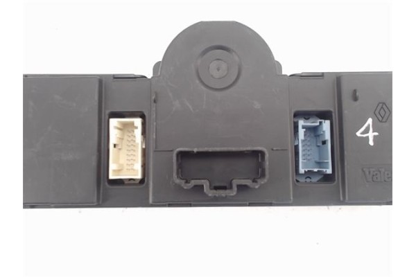 Recambio de mandos climatizador para renault scenic ii (jm) referencia OEM IAM (8200344841) (69340016) 