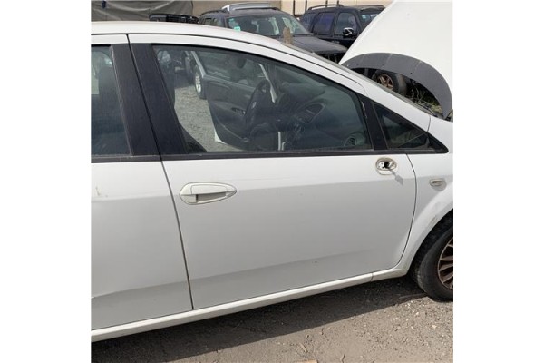 Recambio de puerta delantero derecha para fiat punto / grande punto (199) 1.4 referencia OEM IAM 51846214  