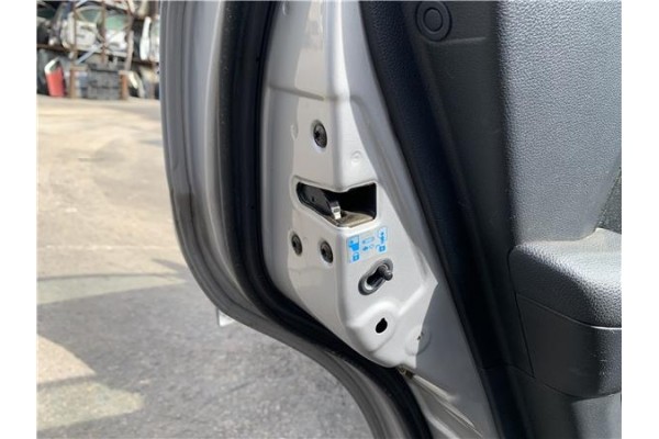 Recambio de cierre electromagnetico trasero izquierdo para kia sportage (km) 2.0 crdi referencia OEM IAM 813503A000  