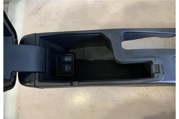 Recambio de embellecedor consola central para honda jazz (gk) 1.3 comfort referencia OEM IAM L13B2  