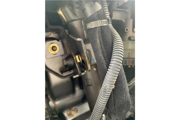 Recambio de columna direccion para kia sportage (km) 2.0 crdi referencia OEM IAM 563102E100  