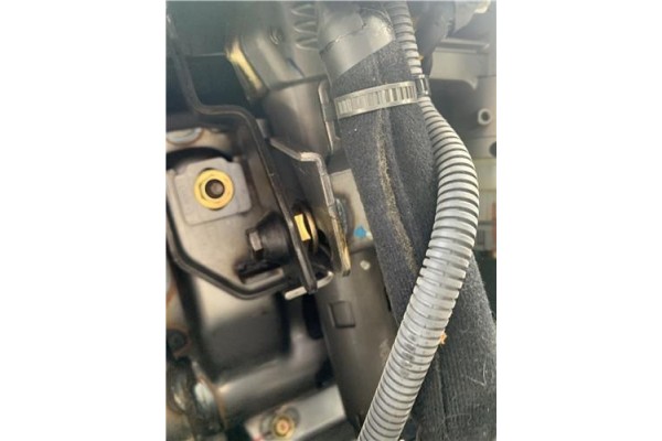 Recambio de columna direccion para kia sportage (km) 2.0 crdi referencia OEM IAM 563102E100  