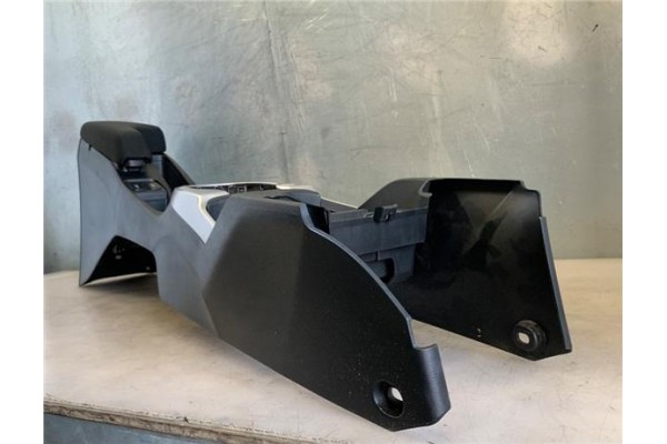 Recambio de embellecedor consola central para honda jazz (gk) 1.3 comfort referencia OEM IAM L13B2  