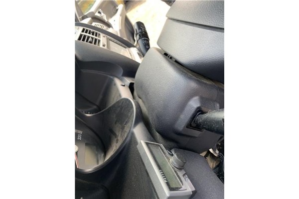 Recambio de embellecedor columna direccion para kia sportage (km) 2.0 crdi referencia OEM IAM 848511F000WK 848521F000WK 