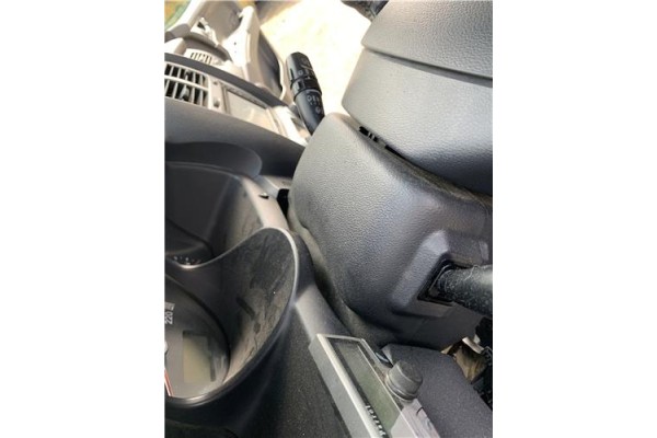 Recambio de embellecedor columna direccion para kia sportage (km) 2.0 crdi referencia OEM IAM 848511F000WK 848521F000WK 