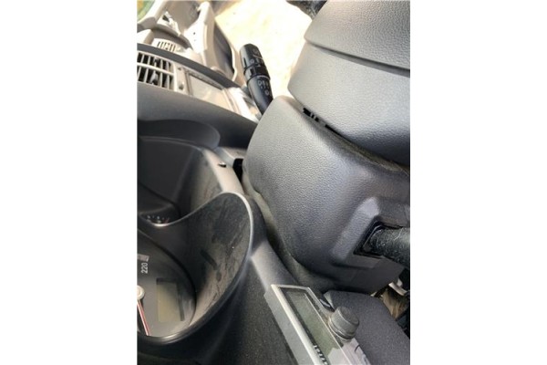 Recambio de embellecedor columna direccion para kia sportage (km) 2.0 crdi referencia OEM IAM 848511F000WK 848521F000WK 