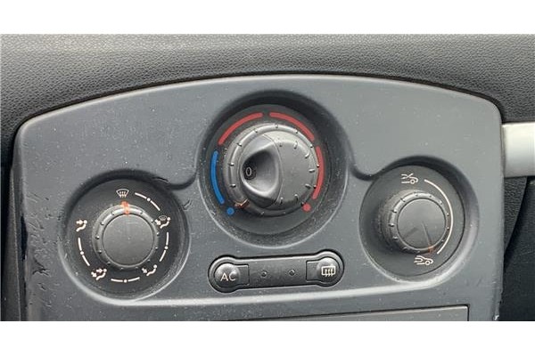 Recambio de mandos calefaccion / a.a. para renault clio iii 1.5 dci (br17, cr17) referencia OEM IAM 7701070473  
