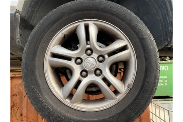 Recambio de llanta para kia sportage (km) 2.0 crdi referencia OEM IAM 529101F200  