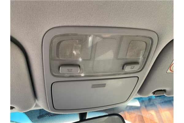 Recambio de luz delantero central techo para kia sportage (km) 2.0 crdi referencia OEM IAM 928502E000LX  