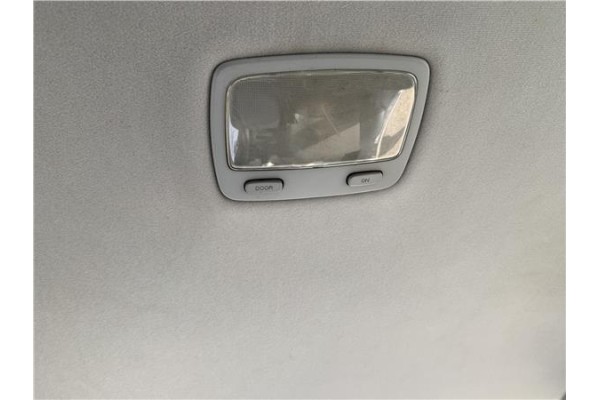 Recambio de luz trasero central techo para kia sportage (km) 2.0 crdi referencia OEM IAM 926202E000LX  