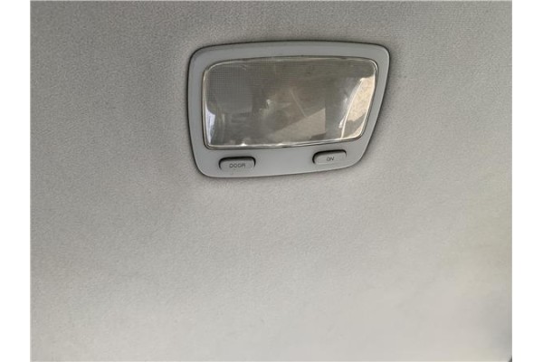 Recambio de luz trasero central techo para kia sportage (km) 2.0 crdi referencia OEM IAM 926202E000LX  