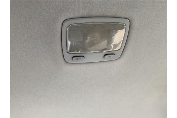 Recambio de luz trasero central techo para kia sportage (km) 2.0 crdi referencia OEM IAM 926202E000LX  