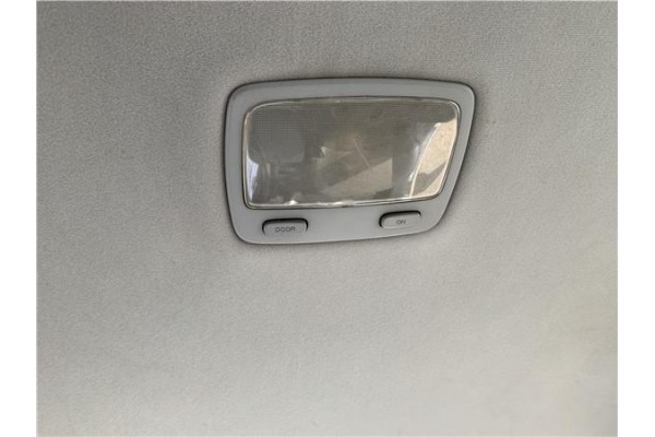 Recambio de luz trasero central techo para kia sportage (km) 2.0 crdi referencia OEM IAM 926202E000LX  