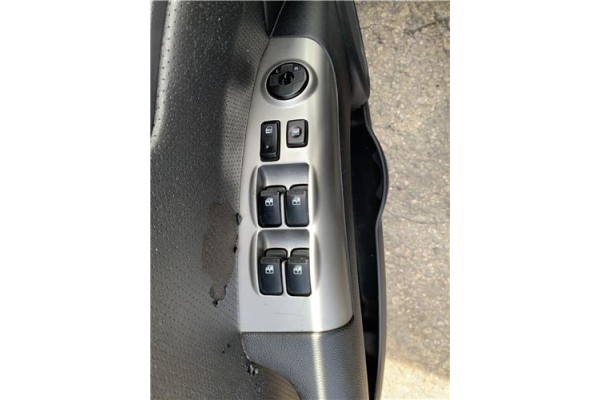 Recambio de mando elevalunas delantero izquierdo para kia sportage (km) 2.0 crdi referencia OEM IAM 935701F370SS  