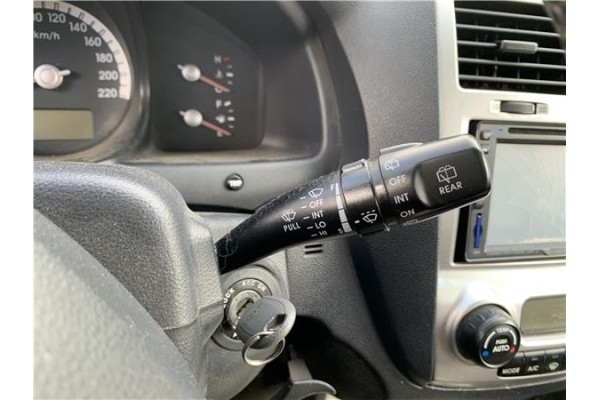 Recambio de mando intermitencia para kia sportage (km) 2.0 crdi referencia OEM IAM 934001F700  