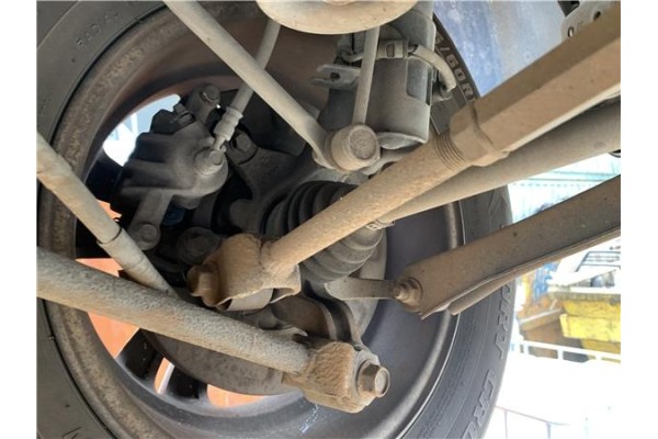 Recambio de mangueta trasero derecha para kia sportage (km) 2.0 crdi referencia OEM IAM 527602E500  