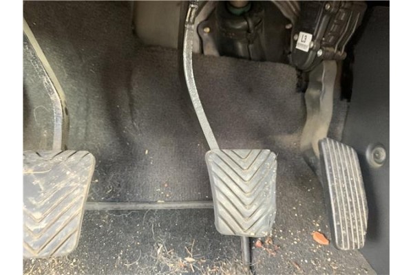 Recambio de pedal freno para kia sportage (km) 2.0 crdi referencia OEM IAM 328001F100  