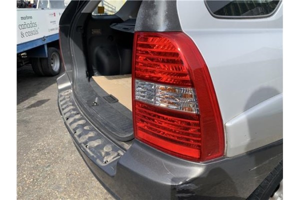 Recambio de piloto trasero derecho para kia sportage (km) 2.0 crdi referencia OEM IAM 924021F010 924021F011 