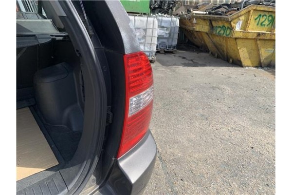 Recambio de piloto trasero derecho para kia sportage (km) 2.0 crdi referencia OEM IAM 924021F010 924021F011 