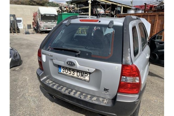 Recambio de porton trasero para kia sportage (km) 2.0 crdi referencia OEM IAM 737001F070  