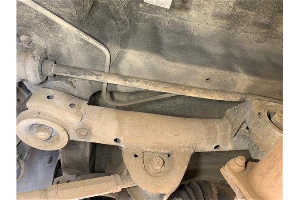 Recambio de puente trasero para kia sportage (km) 2.0 crdi referencia OEM IAM 626052E601 626050Z510 