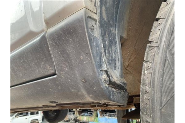 Recambio de spoiler talonera lat. derecha para kia sportage (km) 2.0 crdi referencia OEM IAM 877521F000  