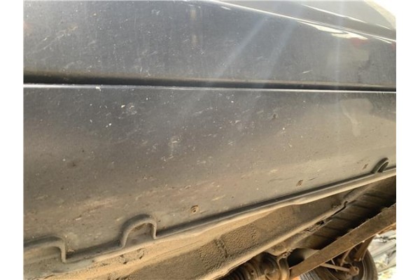 Recambio de spoiler talonera lat. izquierda para kia sportage (km) 2.0 crdi referencia OEM IAM 877511F000  