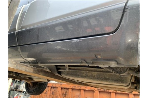 Recambio de spoiler talonera lat. izquierda para kia sportage (km) 2.0 crdi referencia OEM IAM 877511F000  