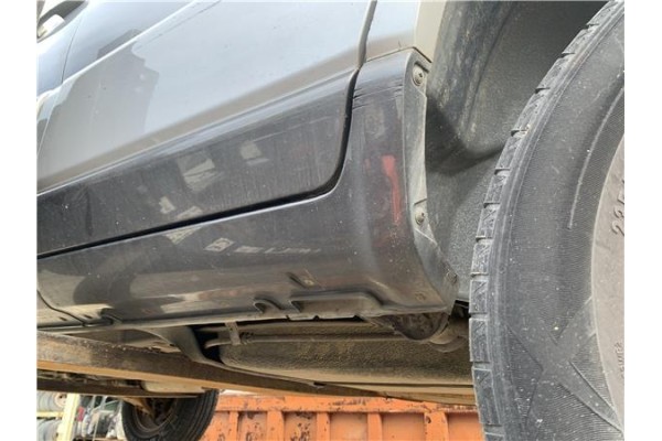 Recambio de spoiler talonera lat. izquierda para kia sportage (km) 2.0 crdi referencia OEM IAM 877511F000  