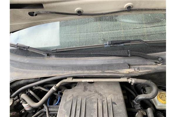 Recambio de brazo limpiaparabrisas delantero derecho para fiat punto / grande punto (199) 1.4 referencia OEM IAM 51701423  
