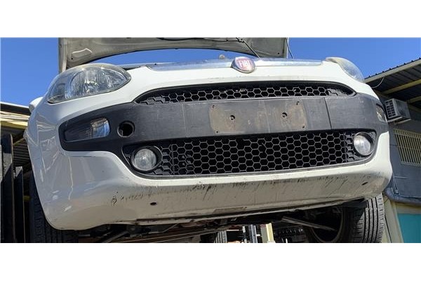 Recambio de paragolpes delantero para fiat punto / grande punto (199) 1.4 referencia OEM IAM 735516620  