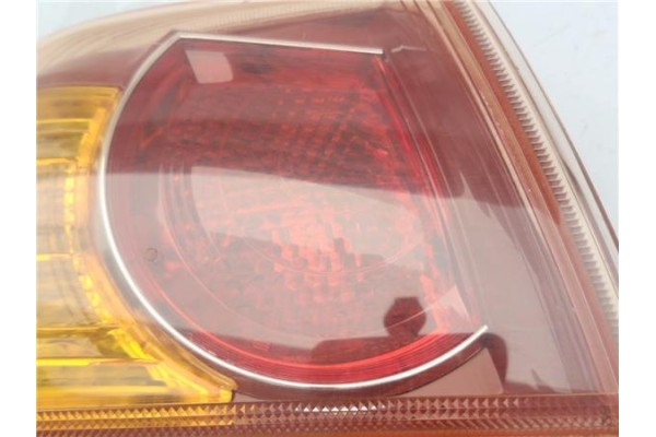 Recambio de piloto trasero izquierdo para mitsubishi lancer berlina/ familiar (cs0a/w) vii 2.0 di-d referencia OEM IAM 8330A555 