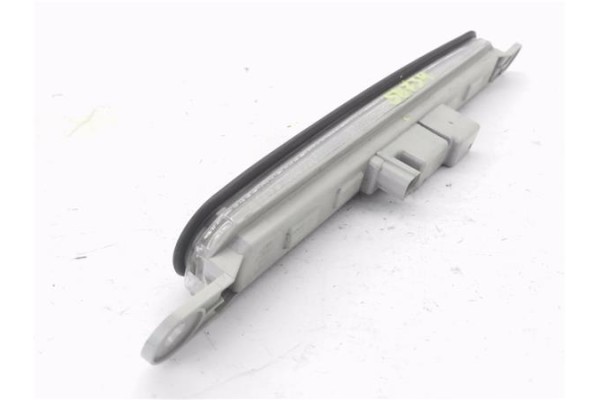 Recambio de luz central de freno para mitsubishi lancer berlina/ familiar (cs0a/w) vii 2.0 di-d referencia OEM IAM 8334A065  