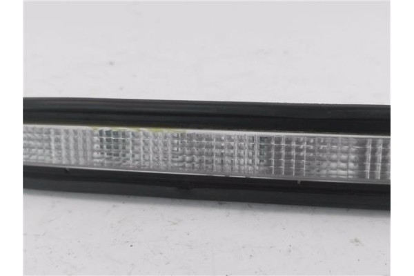 Recambio de luz central de freno para mitsubishi lancer berlina/ familiar (cs0a/w) vii 2.0 di-d referencia OEM IAM 8334A065  