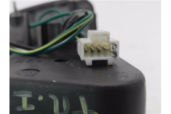 Recambio de piloto trasero izquierdo para nissan maxima qx (a32) 2.0 referencia OEM IAM 265553L125 265553L126 