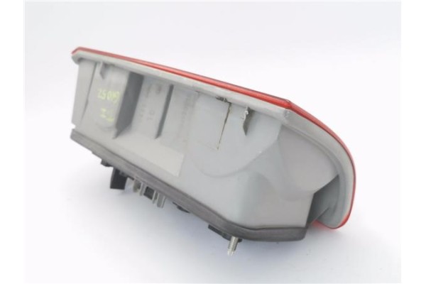 Recambio de piloto trasero izquierdo para peugeot expert (224) 2.0 hdi referencia OEM IAM 6350E6  